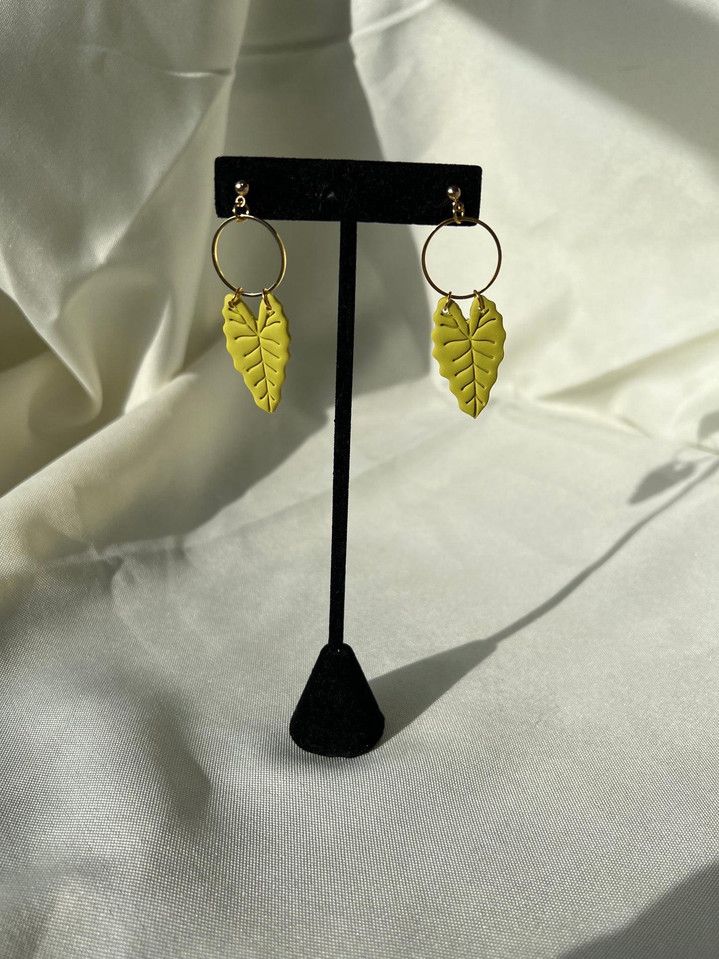 spring leaf dangle